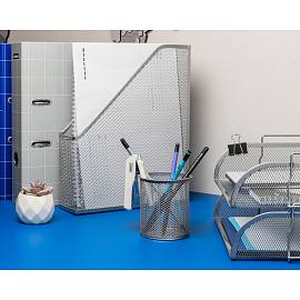 Подставка-стакан для канцелярских принадлежностей Attache серебристая 8x8x10 см