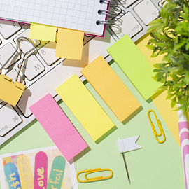 Клейкие закладки Attache Selection бумажные 4 цвета по 50 листов 20x50 мм