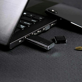 Флешка USB 3.0 32 ГБ Transcend Jetflash 780 (TS32GJF780)