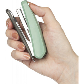 Степлер Комус Elegans 1111 до 20 листов фисташковый (скобы № 10, с антистеплером)