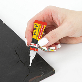 Клей моментальный (суперклей) LAIMA, 3 г, УЛЬТРАПРОЧНЫЙ, отрывная мультикарта, 605567 фото Клей моментальный (суперклей) LAIMA, 3 г, УЛЬТРАПРОЧНЫЙ, отрывная мультикарта, 605567