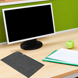 Папка-уголок прозрачная, А4, BRAUBERG "UNIVERSAL", черная, 0,10 мм, 273046