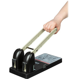 Дырокол мощный KW-Trio до 150 листов черный с линейкой