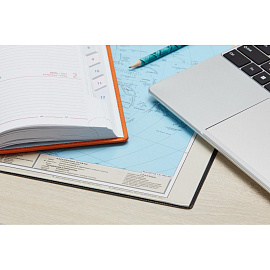 Коврик на стол Attache 380x590 мм комбинированный с картой мира
