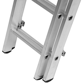 Лестница универсальная Сибртех алюминиевая трехсекционная 3х12 ступеней (97822)