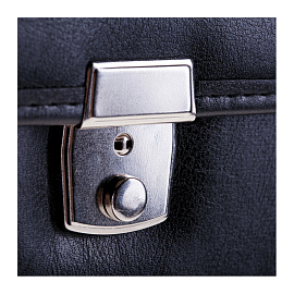 Портфель OfficeSpace "Rotterdam", люкс кожзам, черный, 3 отделения, метал. замок, с ремнем фото Портфель OfficeSpace "Rotterdam", люкс кожзам, черный, 3 отделения, метал. замок, с ремнем