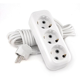 Удлинитель LUX У3-Е-05 3 розетки 5 м с заземлением белый фото Удлинитель LUX У3-Е-05 3 розетки 5 м с заземлением белый