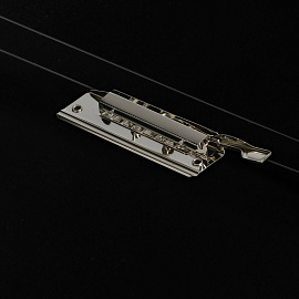 Папка с боковым зажимом СТАММ "Герб" А4, 17мм, 700мкм, пластик, черный