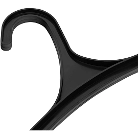 Вешалка-плечики пластиковая для верхней одежды черная (размер 52-54)