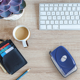 Дырокол BRAUBERG "Original", до 20 листов, синий, 222540 фото Дырокол BRAUBERG "Original", до 20 листов, синий, 222540