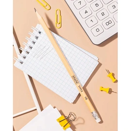 Карандаш чернографитный HB с ластиком Attache заточенный круглый из натурального дерева