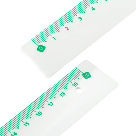 Линейка 20см СТАММ, пластиковая, непрозрачная, белая, с цветной шкалой фото Линейка 20см СТАММ, пластиковая, непрозрачная, белая, с цветной шкалой