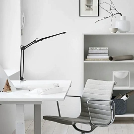 Светильник настольный Camelion KD-821 C03 серебристый