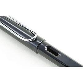 Ручка перьевая Lamy Safari цвет чернил синий, цвет корпуса черный (артикул производителя 4000241) фото Ручка перьевая Lamy Safari цвет чернил синий, цвет корпуса черный (артикул производителя 4000241)