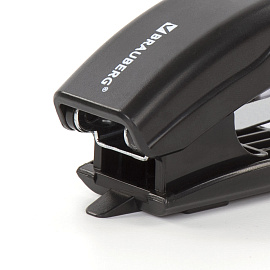 Степлер №24/6, 26/6 МИНИ BRAUBERG "Black Jack", до 18 листов, антистеплер, черный, 227762