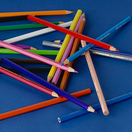 Карандаши цветные Faber-Castell Grip Eco Замок 24 цвета шестигранные фото Карандаши цветные Faber-Castell Grip Eco Замок 24 цвета шестигранные