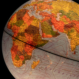 Глобус Globen Классик Евро физико-политический 25 см рельефный с подсветкой