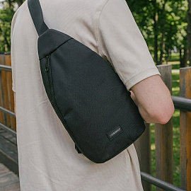 Рюкзак однолямочный HEIKKI SMOOTH (ХЕЙКИ), 2 отделения, черный, 35x20x8 см, 273918