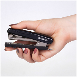 Степлер №10 Berlingo "Comfort" до 16л., пластиковый корпус, черный фото Степлер №10 Berlingo "Comfort" до 16л., пластиковый корпус, черный