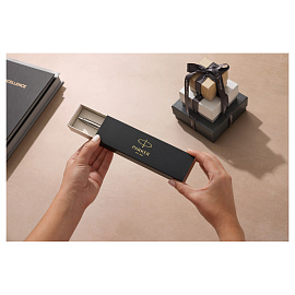 Ручка шариковая Parker Jotter Victoria Violet CT цвет чернил синий, цвет корпуса сиреневый (артикул производителя 1953190)