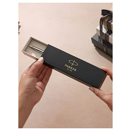 Ручка шариковая Parker Jotter GT цвет чернил синий, цвет корпуса серебристый (артикул производителя 1953182)