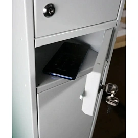 Шкаф хранения мобильных телефонов Klesto MM32 (450х200х2000 мм, 32 ячейки)